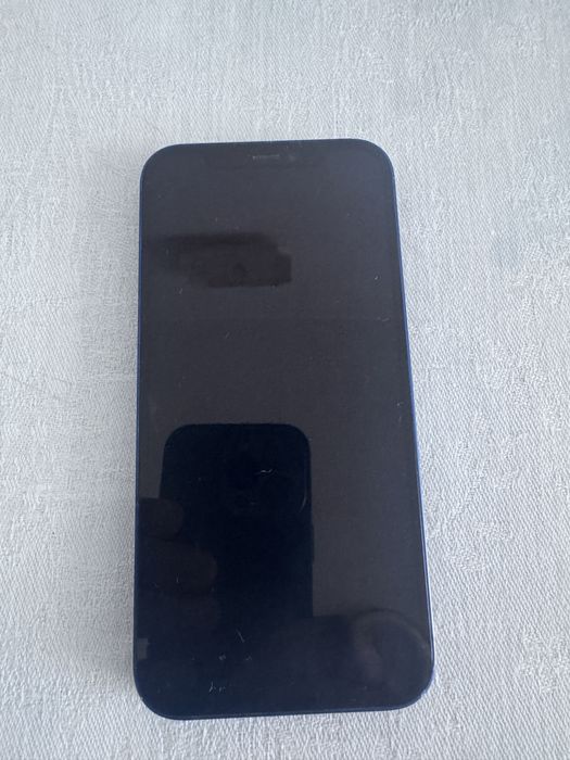 Iphone 12  intretinut