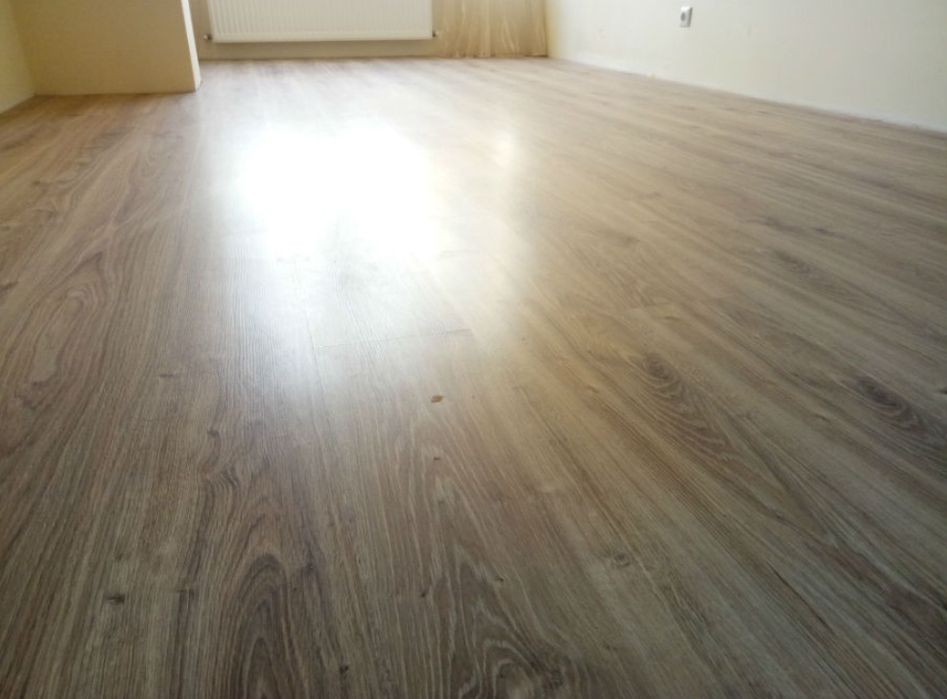 Укладка ламината,наливной пол!