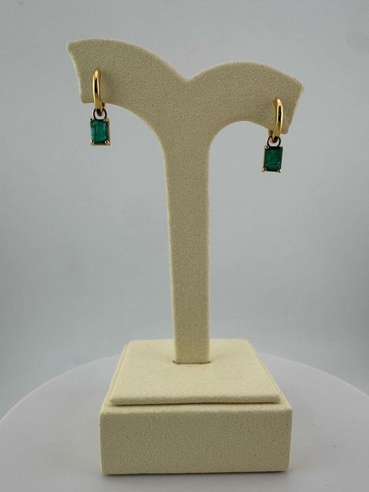 Продам серьги Изумруд