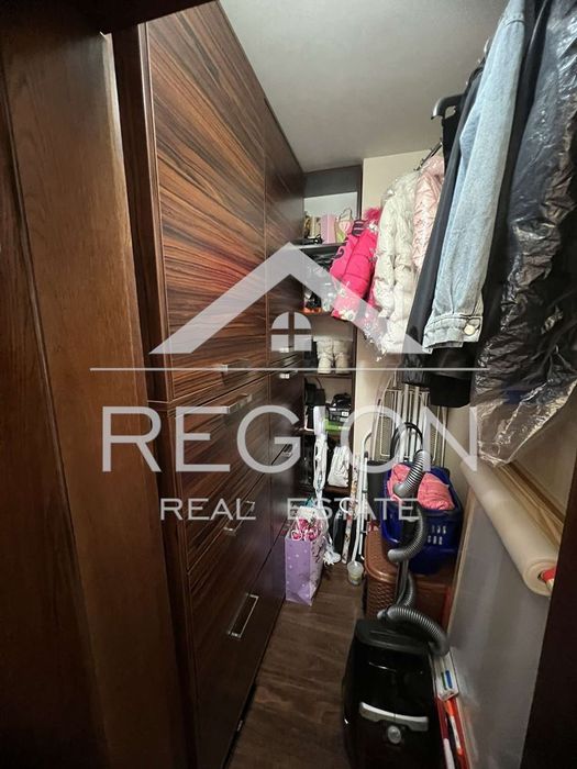 Продава се Тристаен апартамент в Варна, Възраждане 1 - 115 кв.м за 2609 €/кв.м - Снимка #7