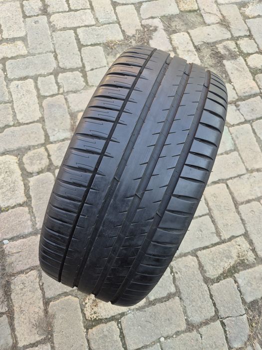 O bucată 255/40 R20 vară - una Michelin Hankook