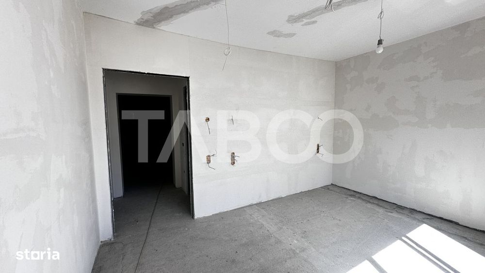 De vanzare apartament 3 camere 56mp nemobilat cu balcon Central