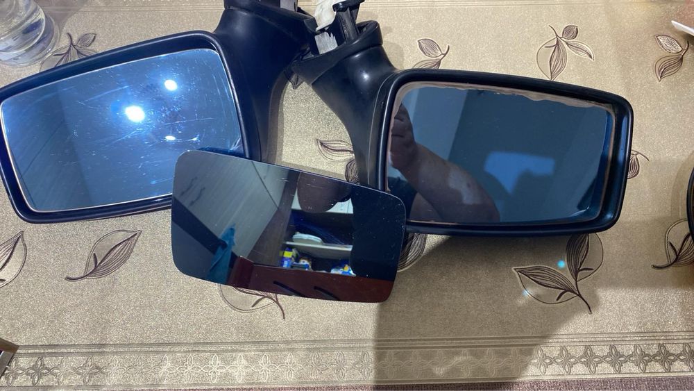 Продавам странично огледало за Audi 80 B4