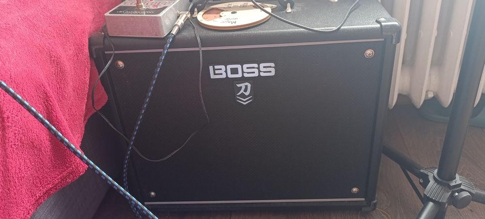 Boss Katana-50 MkII – stare foarte bună