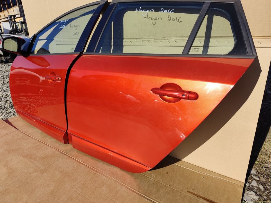 Ușa stânga fata Renault Megane 3. stânga spate Renault Megane 3 break