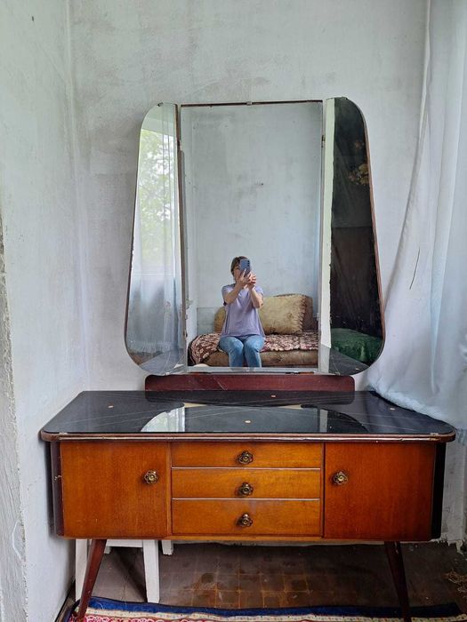 Отдам старую мебель даром