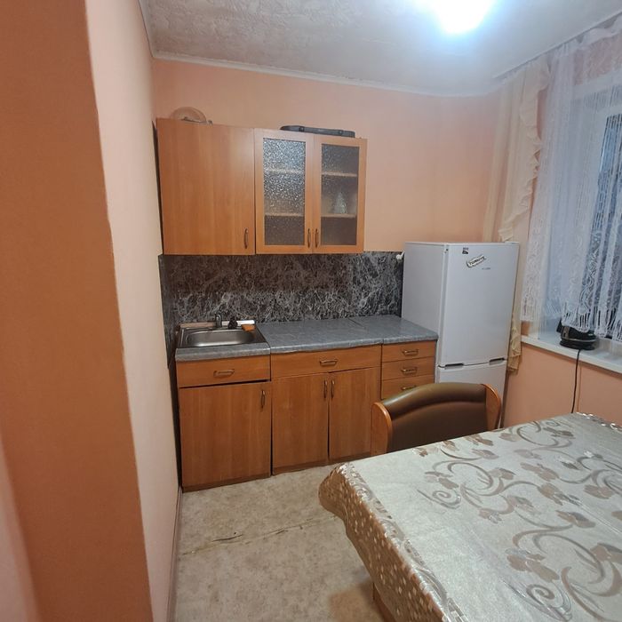 Продам 1-ком кварт 19 мкр-не!