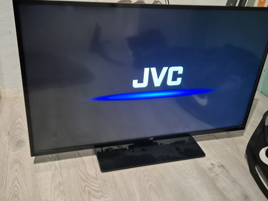 JVC Smart телевизор