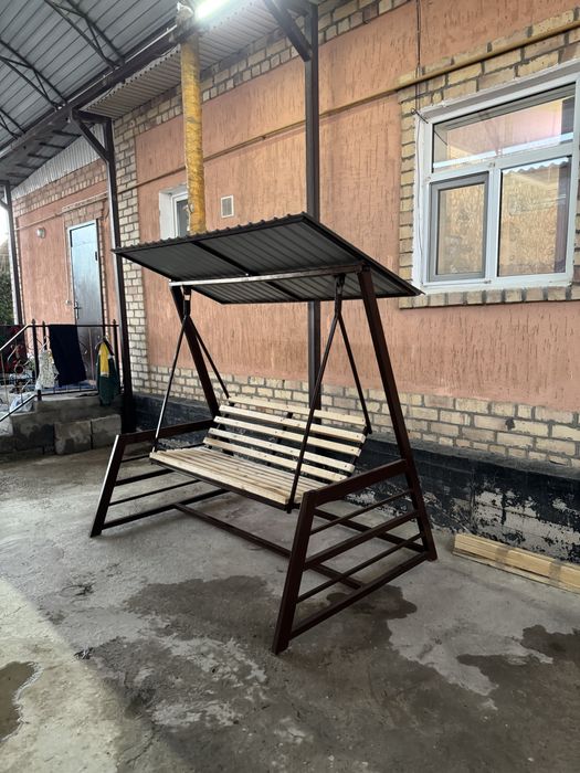 Качели из металла