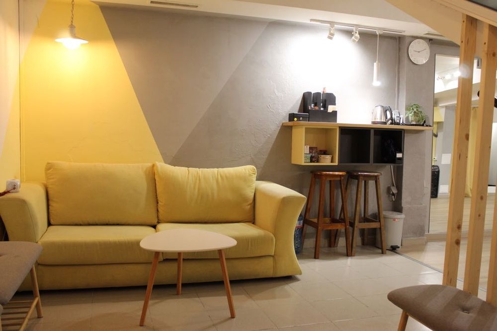 Дава се под наем Зала за събития в Варна, Център -  кв.м за 15.3 € - Снимка #4