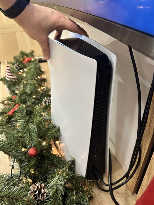 Ps5 disk edition 1tb + 2 joystickuri (2 “manete”)