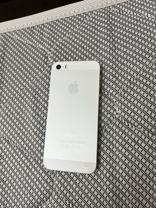 iPhone 5s, 32 Гб, рабочий