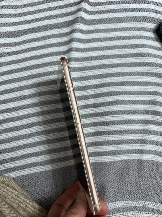 Продам Iphone 8 plus