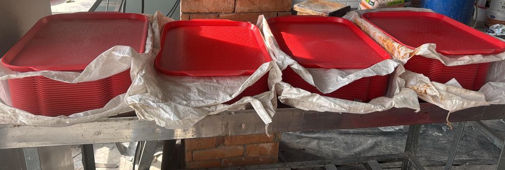 Продаются подносы за штуку