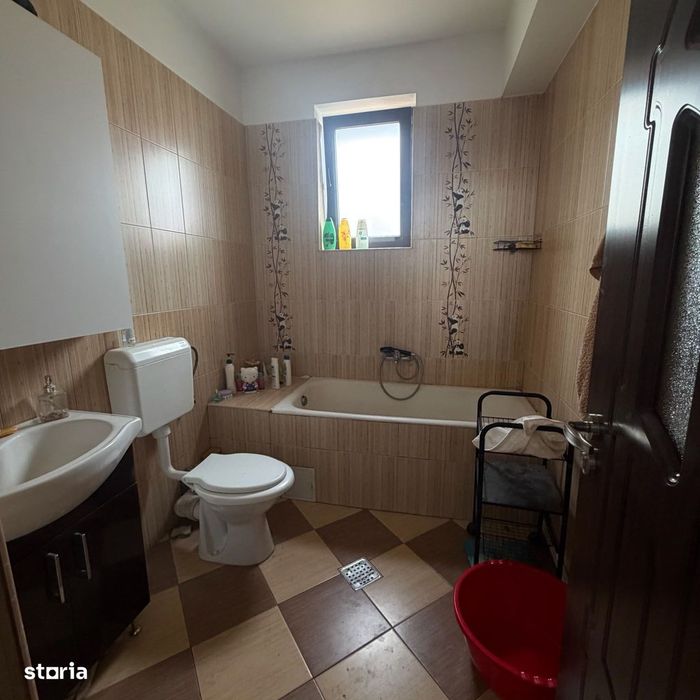 Casa de vanzare 3 camere 2 bai Bragadiru