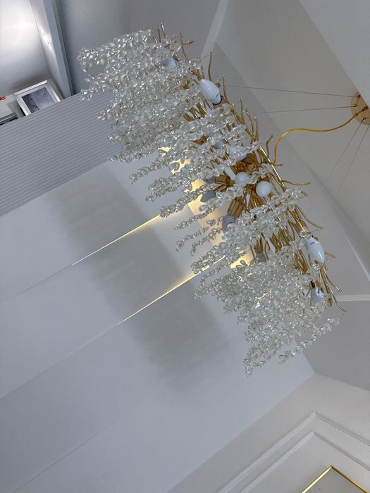 Продам люстура  новый