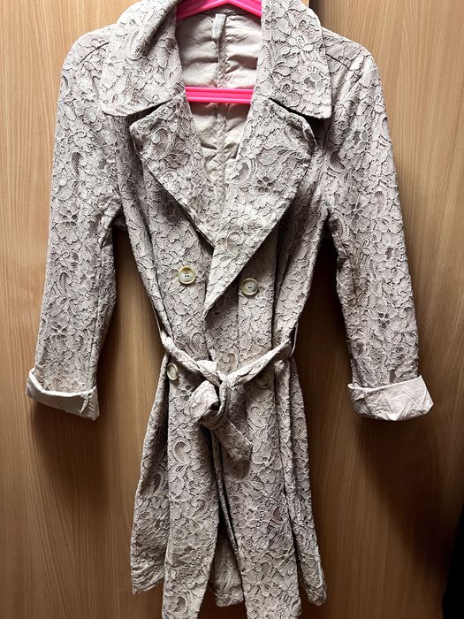 Нов шлифер с дантела