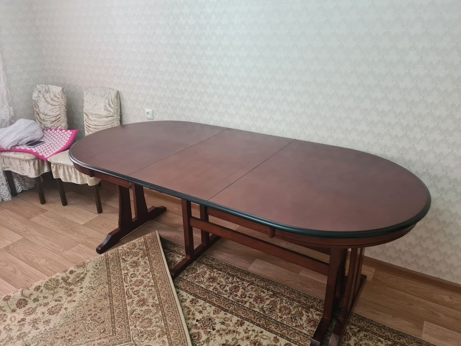 Продаётся стол,в хорошем состоянии