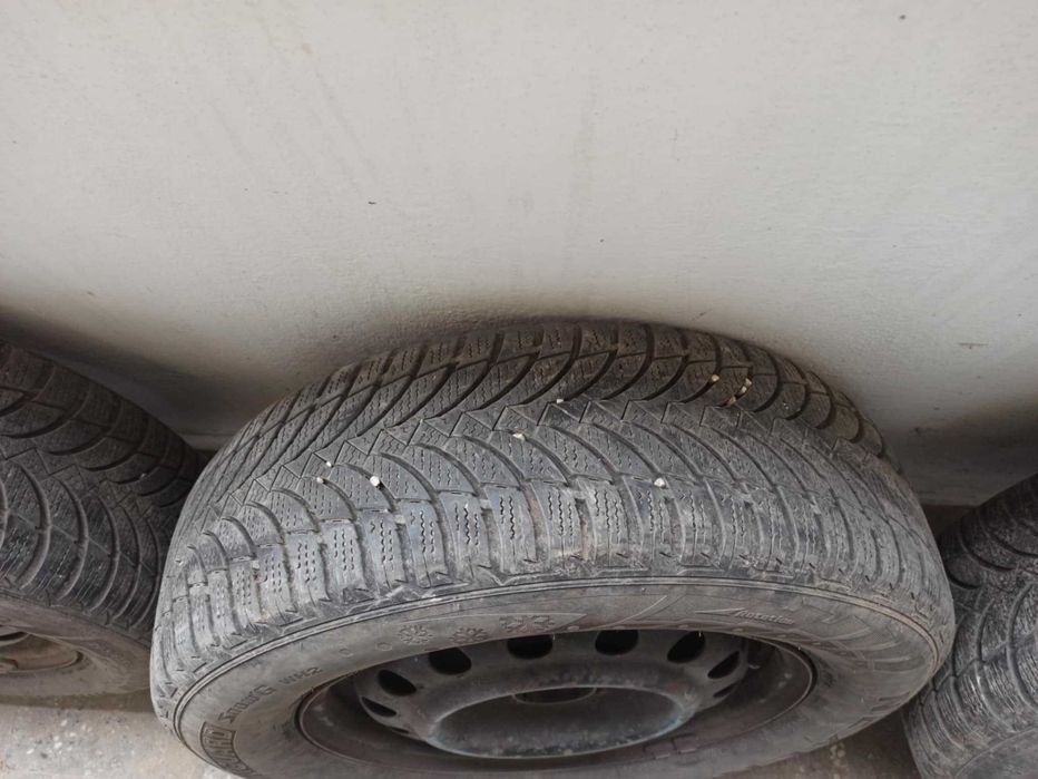 зимни гуми Nexen 205/60/15 с джанти 15 цола