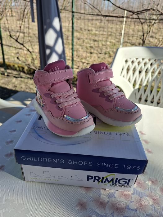 Ghetute Primigi,marime 21