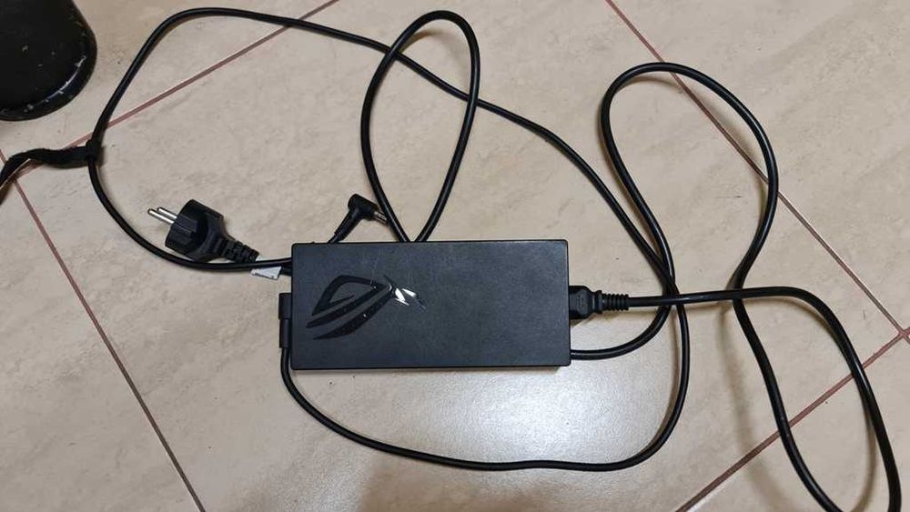 Dezmembrez Asus Rog Strix G814JV-N6035