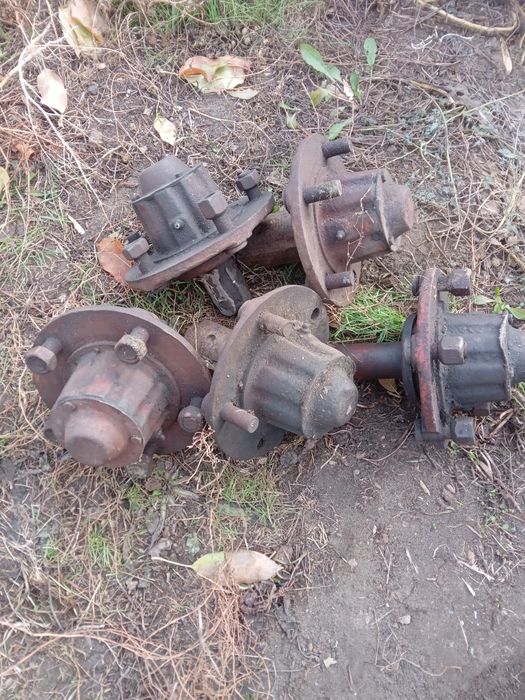 Продам ступицы бу,  ещё цылиндор .