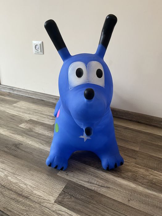 Гумено куче за скачане