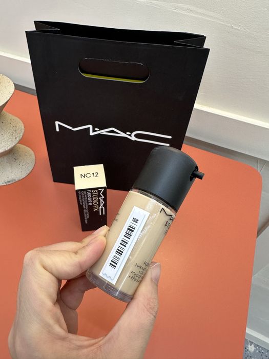 Тональный крем MAC Studio fix