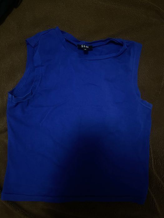 продаю одежду б/у кроме юбки,юбка не б/у