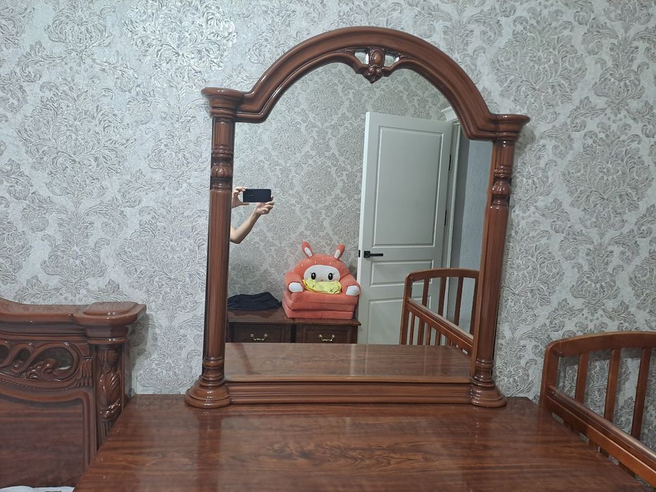 Срочно продаю спальный гарнитур
