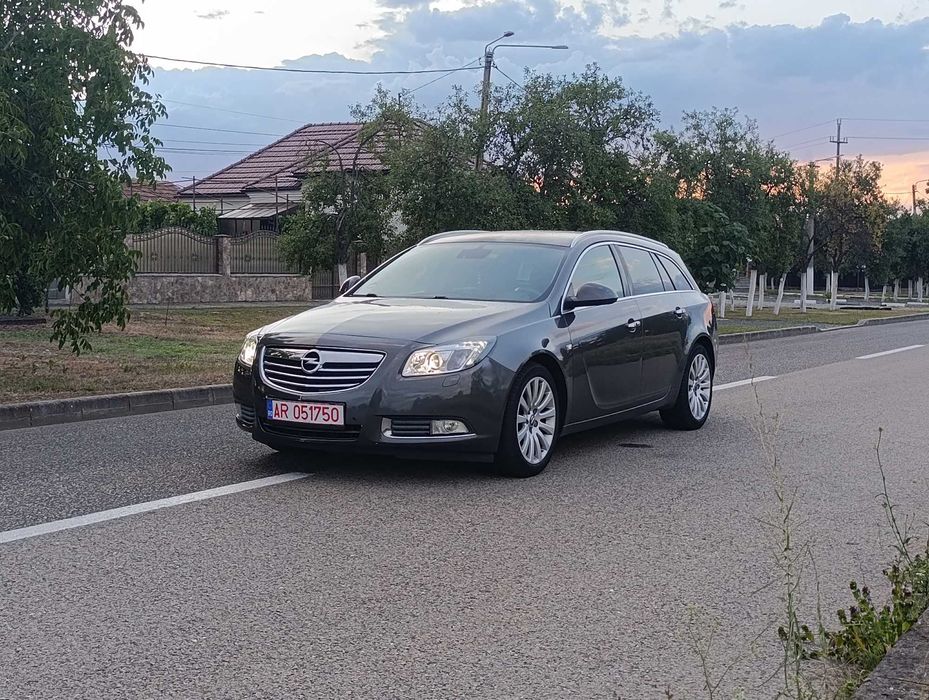 Opel Insignia Sports Tourer – 2.0 Turbo Benzină-GPL