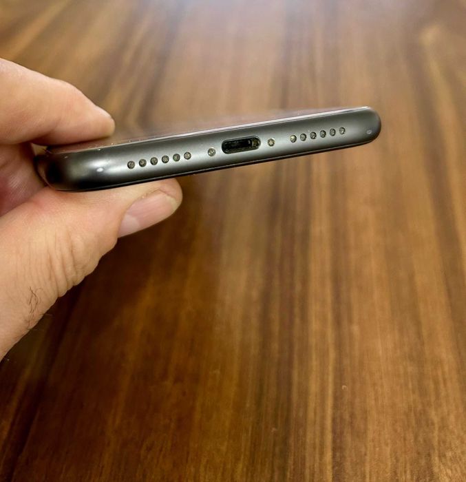 iphone 11 negru cu folie si husa
