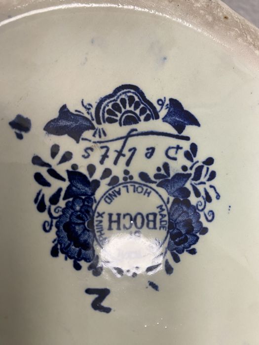 Холандски порцелан Delft синьо бяла ваза с капак Boch