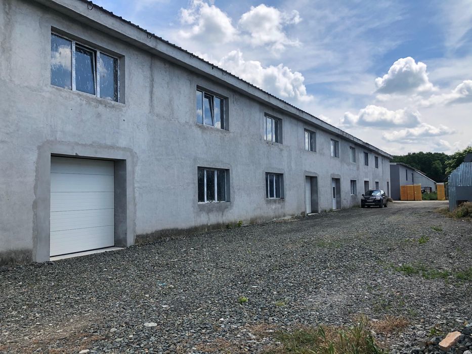 Inchiriez hala spatiu