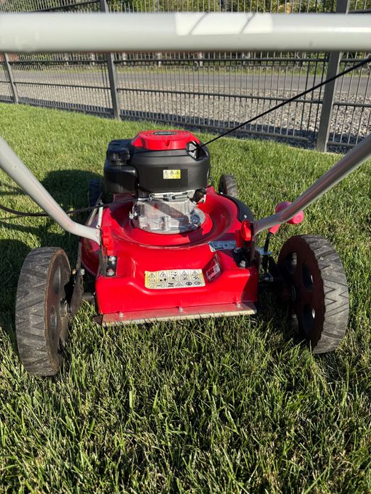 HECHT 5511 C - Mașină de tuns iarba, pe benzină