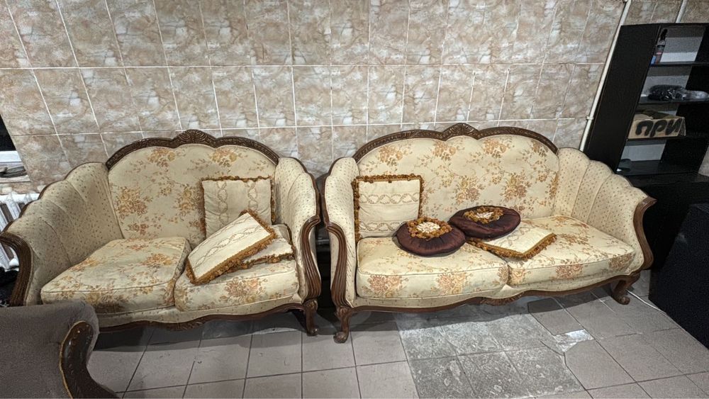 Диваны в классическом стиле 2 шт