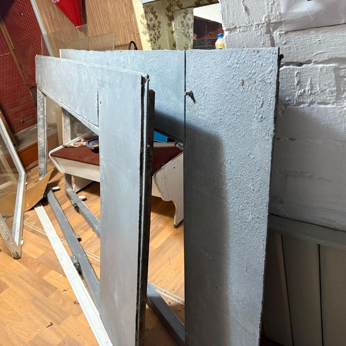 Продам двери в хорошем состоянии