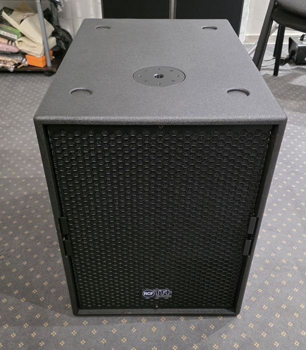 Vând bas RCF TTS 15-A