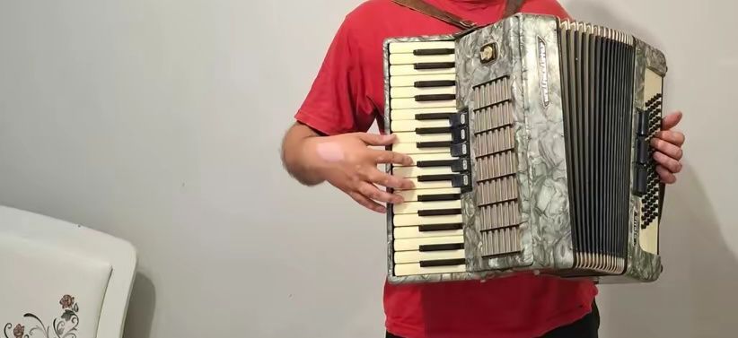 Аккардеон в хорошем состояние