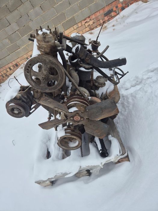 Даигатель,  задний мост,  задние рессоры