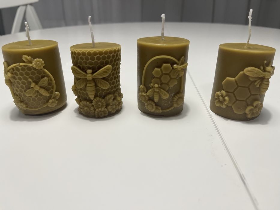 Vand lumanari artizanale din ceara naturala