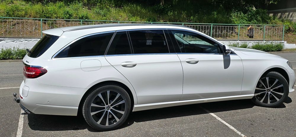 Mercedes - Benz E300 de 4Matic