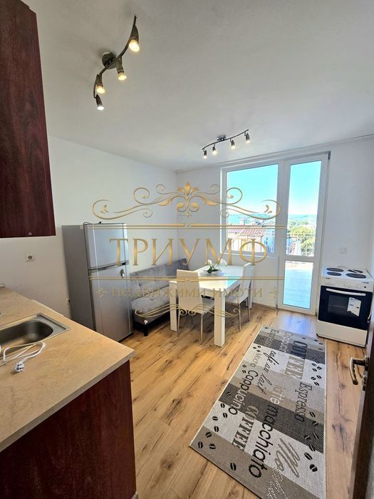 Дава се под наем Тристаен апартамент в Варна, Колхозен пазар - 80 кв.м за 407.49 € - Снимка #3