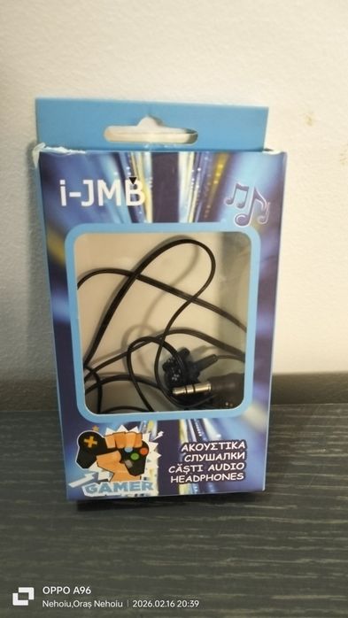 Vând căști cu fir cu tema de controler