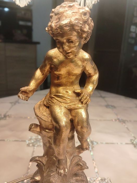 Лампи антични, бронзови, от известен френски  скулптор, статуя