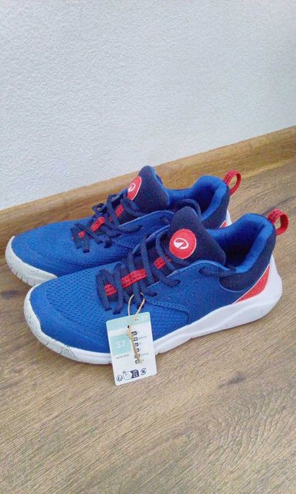 Adidasi Copii marime 37