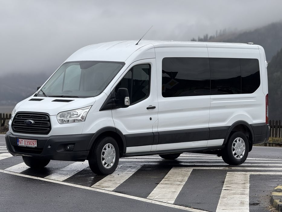 De vânzare FORD TRANSIT euro 6 8+1 autoturism