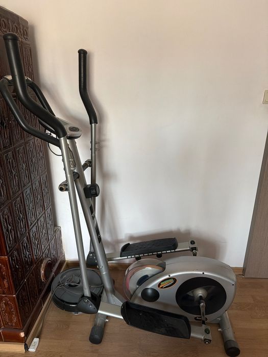 Bicicletă eliptică