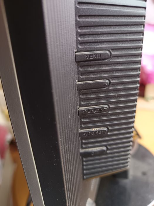 Монитор LG экран для компьютера