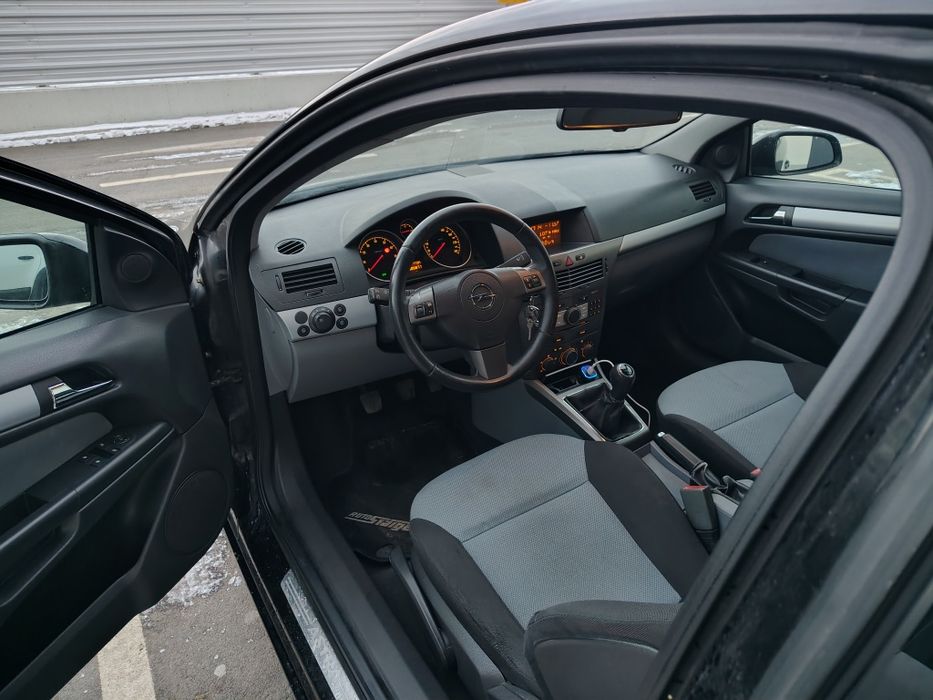 Opel Astra H GTC